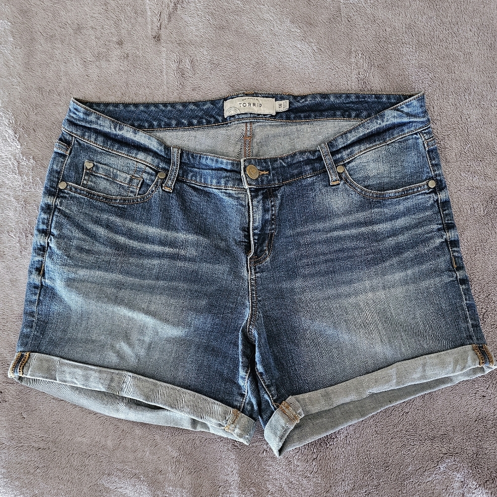 Torrid cuffed denim shorts.
